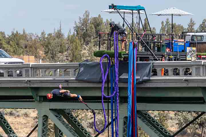 Sendo assim, confira 20 lugares propícios para a prática deste esporte radical em todo o mundo, com informação do portal Terra. Esses locais atraem muitos aventureiros, que sonham em viver a adrenalina do salto, com direito à paisagens monumentais. 