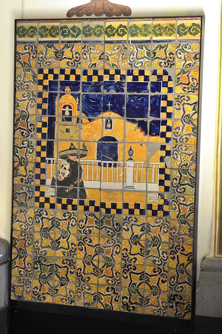 MÉXICO - O estado de Puebla se destaca com azulejos Talavera, pintados à mão em tons vibrantes.
