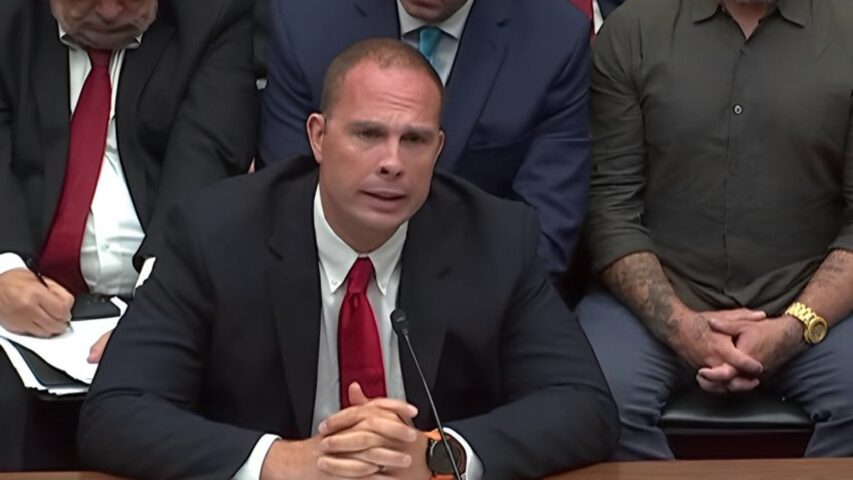 Em julho de 2023, uma audiência sobre fenômenos aéreos não identificados foi convocada pela Câmara dos Deputados dos Estados Unidos e deu o que falar. Foi a primeira sessão sobre o tema em mais de 50 anos.
