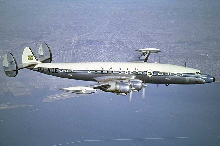 Nas décadas seguintes, já na era dos jatos, a Varig cresceu ainda mais, tornando-se não só uma companhia que oferecia voos comerciais para todas as regiões brasileiras como passou a fazer rotas para outros continentes. 

