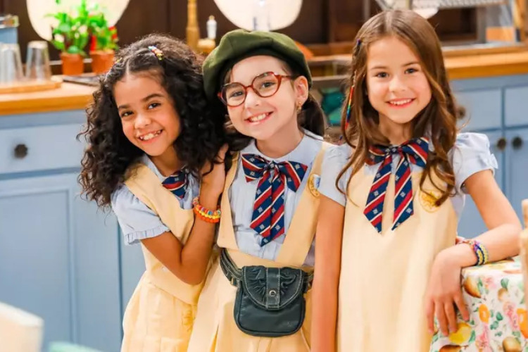 As atrizes mirins, em ordem da esquerda à direita: Wallentina Bomfim, Manuela Bistene e Mel Summers.