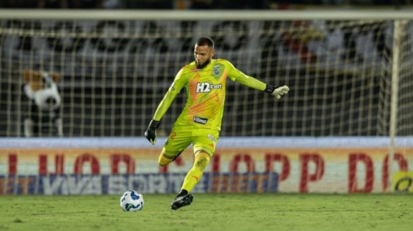 Galo empatou com o Maringá por 2 a 2 no 300º jogo do goleiro pelo clube