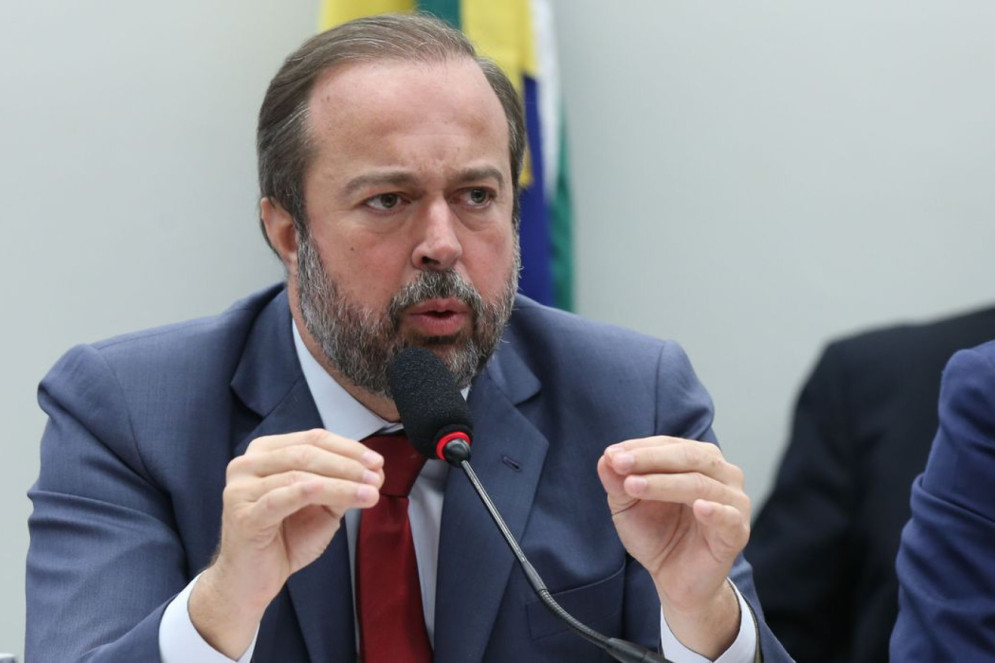 Ministro de Minas e Energia, Alexandre Silveira, já esteve reunido com o governador do Ceará, Elmano de Freitas, para tratar sobre investimentos em linhas de transmissão