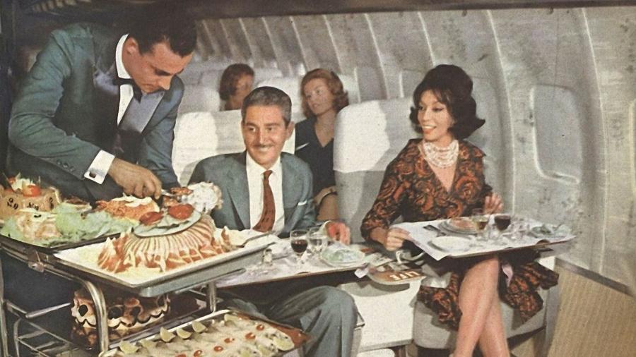 Uma característica distintiva da Varig era a qualidade do seu serviço de bordo. No menu, a depender da classe, havia até churrasco, camarão e caviar. A excelência do serviço fez da companhia a mais querida dos brasileiros por muito tempo.

