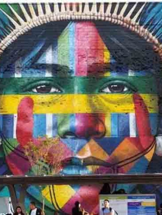 19 de abril é o Dia dos Povos Indígenas. A data para celebração foi criada em 1943, por influência de Marechal Rondon, engenheiro militar e sertanista famoso pela exploração de Mato Grosso e da Bacia Amazônica e pelo apoio às populações indígenas brasileiras.
