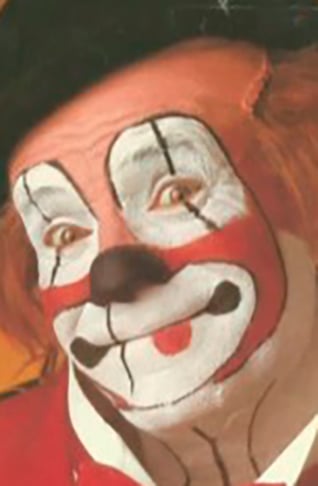 Picolino - Roger Avanzi (1922-2018) - Filho do fundador do Circo Nerino, seguiu o exemplo do pai (Palhaço Picolino) e criou um personagem homônimo. Também era acrobata e equilibrista. Atuou no Circo Bambalalão. Foi um dos fundadores do Centro de Memória do Circo. 