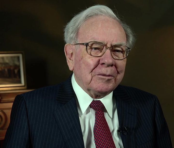 Ainda de acordo com o jornal, a riqueza de Ruth veio de seu falecido marido, David Gottesman, que era próximo a Warren Buffett (foto), um popular investidor norte-americano que está entre as pessoas mais ricas do mundo, de acordo com listas da Forbes.