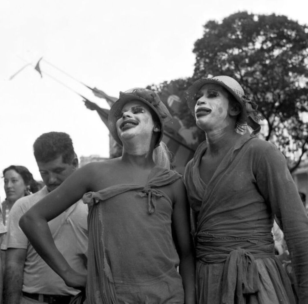 Desde aquele dia, Rafael Cosme juntou milhares de fotos e negativos de filmes, praticamente todos feitos por amadores de um período que vai de 1890 a 1980.