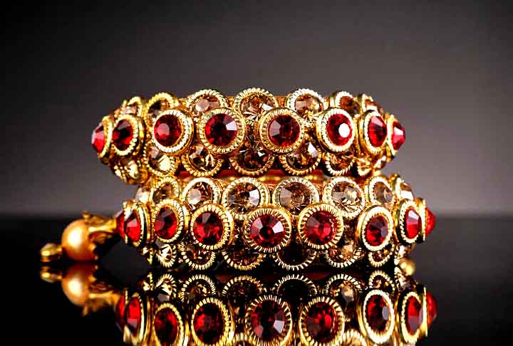 As pedras preciosas podem ser encontradas em diversas partes do mundo, e sua formação muitas vezes ocorre sob condições geológicas únicas, resultando em características especiais.