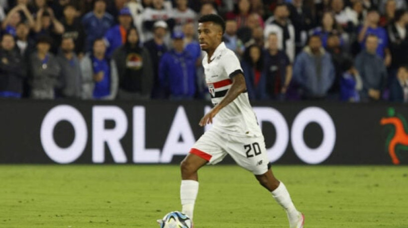 Volante está emprestado até junho deste ano, e treinador diz estar esperançoso por contar com o jogador até o fim da temporada