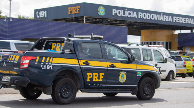 Imagem de apoio ilustrativo. Acidente entre caminhão e automóvel de passeio aconteceu na quarta-feira, 30 de abril