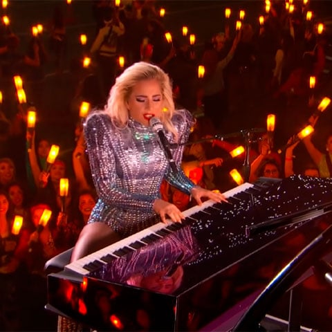 Lady Gaga também viveu Patrizia Reggiani, em Casa Gucci (2021), protagonizando o filme que conta a história do assassinato do herdeiro da família Gucci.

