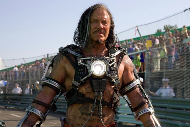 Rourke é conhecido, entre outros papéis, por ter vivido o vilão Ivan Vanko em Homem de Ferro 2 (2010).