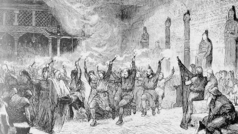 A propósito, o culto aos deuses com os vikings ocorria de forma coletiva, em determinados períodos do ano. Um exemplo disso é o Yule, para solicitar boas colheitas. 