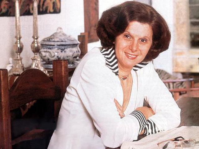 Segundo a crítica especializada, a maior autora de novela que o Brasil já teve é Janete Clair. Irmãos Coragem (1970) e Pecado Capital (1975) são algumas de suas principais obras. 