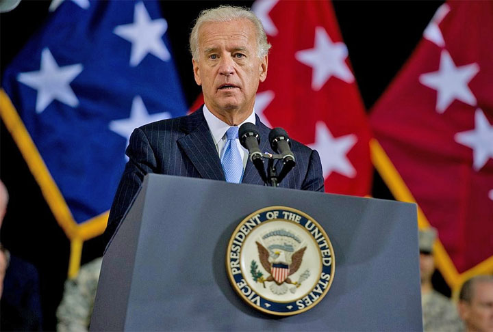 No início do seu mandato na presidência dos Estados Unidos, Joe Biden revogou a licença para a construção do oleoduto Keystone XL, que ligaria Alberta, no Canadá, a refinarias do Nebraska e se conectaria à rede já existente para desembocar no Texas. 
