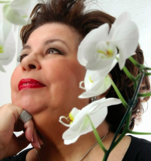 De acordo com o hospital, sua morte foi causada por falência múltipla dos órgãos.