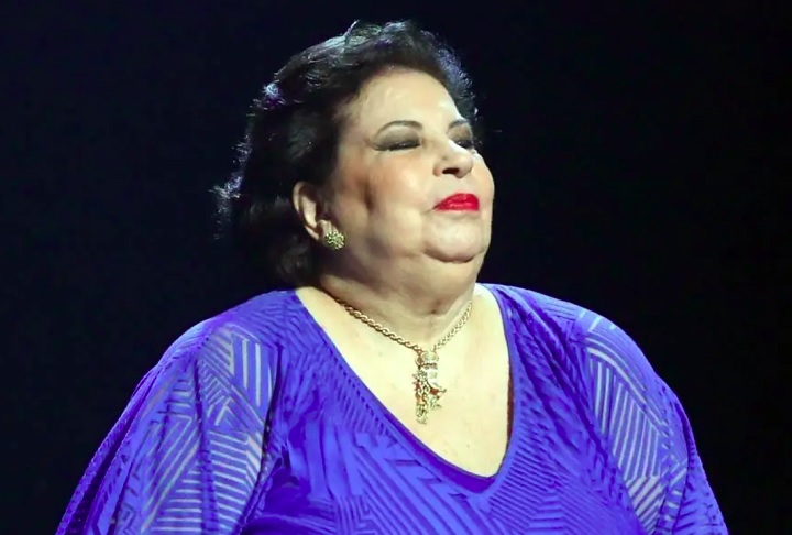 Apesar de não ter a popularidade de outras cantoras da MPB, como Elis Regina e Gal Costa, Nana foi amplamente reconhecida por sua voz marcante e interpretação intensa. 