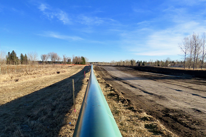 Eles abastecem de petróleo e gás países que não detêm esses recursos naturais. 