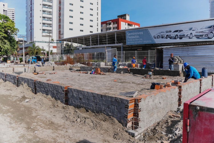 FORTALEZA-CE, BRASIL, 02-05-2025: Heráclito Graça foi liberada, mas Praça Bárbara de Alencar continua em obras. (Foto: Fernanda Barros/ O Povo)