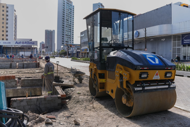 FORTALEZA-CE, BRASIL, 02-05-2025: Heráclito Graça foi liberada, mas Praça Bárbara de Alencar continua em obras. (Foto: Fernanda Barros/ O Povo)