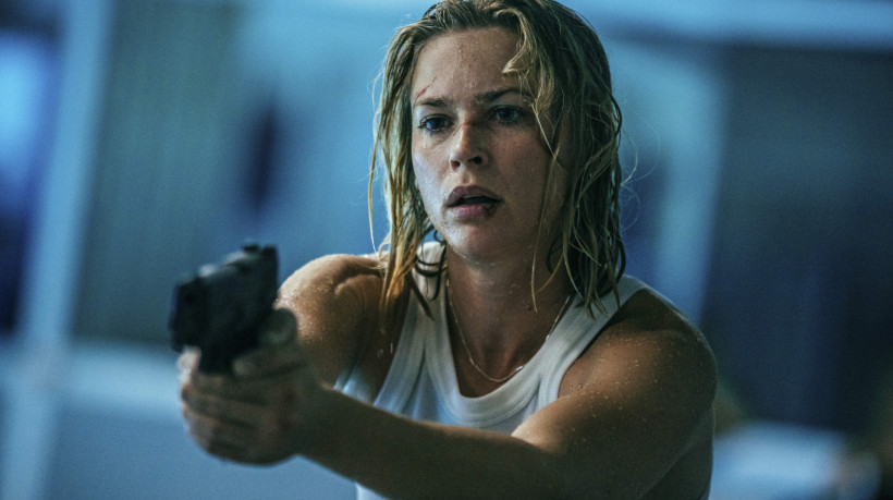 Estrelado por Jeanne Goursaud, filme de suspense 