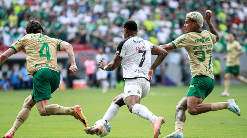 Vasco e Palmeiras se enfrentam hoje, 4, pelo Brasileirão. 