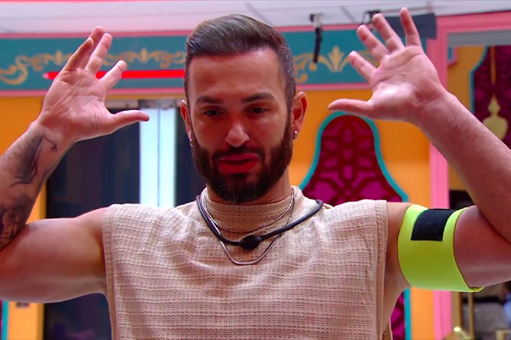 Ao longo de vinte e cinco edições, o Big Brother Brasil já contou com participantes de diferentes profissões. Entre eles, atletas, que demonstraram seu espírito competitivo e disputaram o prêmio do reality show mais comentado da televisão brasileira.