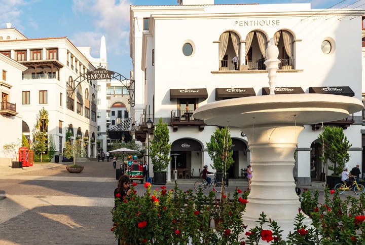 Cayalá, que significa paraíso na língua maia quiché, tem uma história marcada pela influência da família Leal, uma das mais ricas e poderosas da Guatemala.