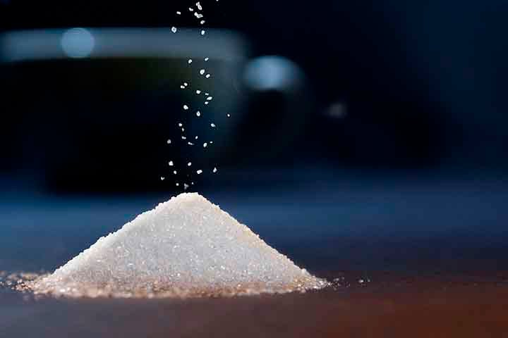 Quando pensamos em açúcar, a maioria de nós provavelmente imagina o mesmo tipo – o  granulado usado em biscoitos assados ou para adoçar o café. 
