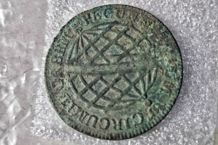 De acordo com a CNN Brasil, os pesquisadores localizaram itens como moedas e cachimbos, possivelmente anteriores às primeiras ocupações oficialmente reconhecidas, datadas por volta de 1750.