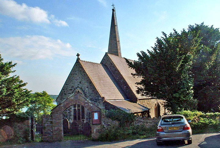 A palavra de origem galesa significa Igreja de Santa Maria no vale da avelaneira branca próximo a um redemoinho rápido e da Igreja de São Tisílio da gruta vermelha. A Igreja é um dos pontos históricos da cidade. 