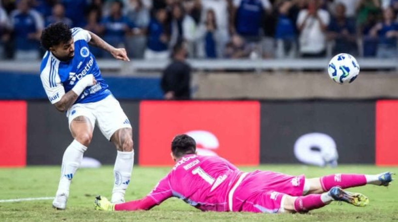 Colunista do Jogada10, Roberto Assaf analisa a derrota do Fla para a Raposa, com Gabi fazendo o gol da vitória por 2 a 1