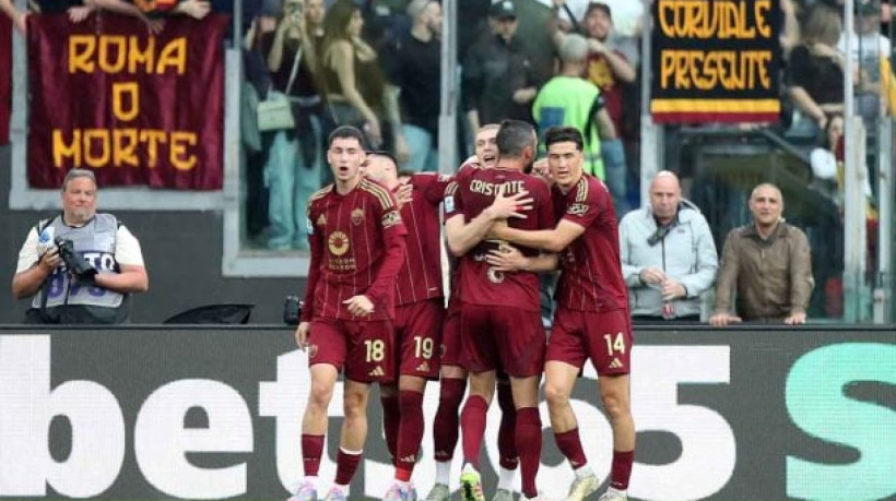 Roma vence a Fiorentina por 1 a 0, mas voltará para o quinto lugar após duelo Bologna x Juventus no complemento da 35ª rodada