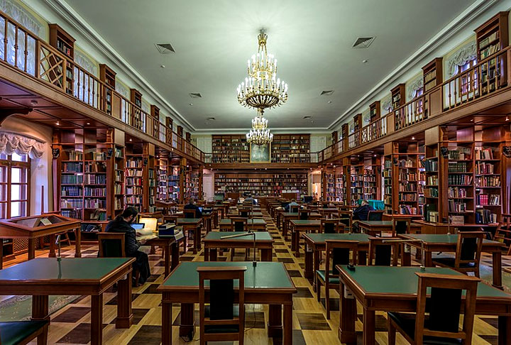 Hoje em dia, com a internet, as bibliotecas ainda são espaços importantes para pesquisa, com conteúdo histórico e ambiente agradável para os estudos. Mas a venda de livros individualmente terminou. 