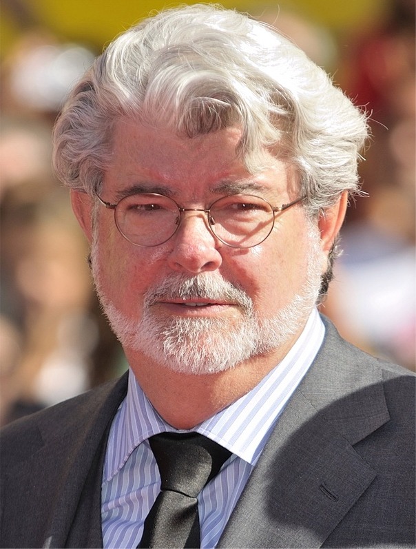 O editor de som pediu a George Lucas (foto) um Rolo2 (Reel 2) do Segundo Diálogo (Dialog 2). Lucas gostou do som da abreviação e anotou para usá-la em algum projeto no futuro.
.