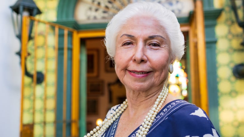 Alódia Guimarães: a voz que comanda as maiores fes...