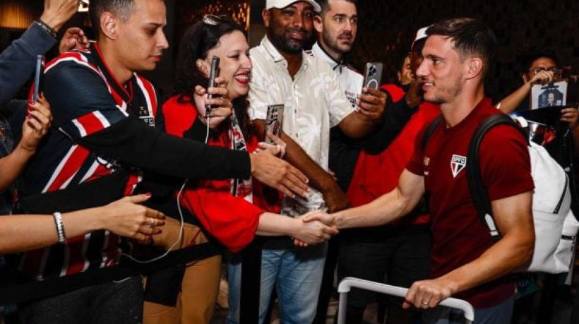 Tricolor já está na capital peruana para mais um duelo na Libertadores. Arboleda e Pablo Maia são as novidades na delegação