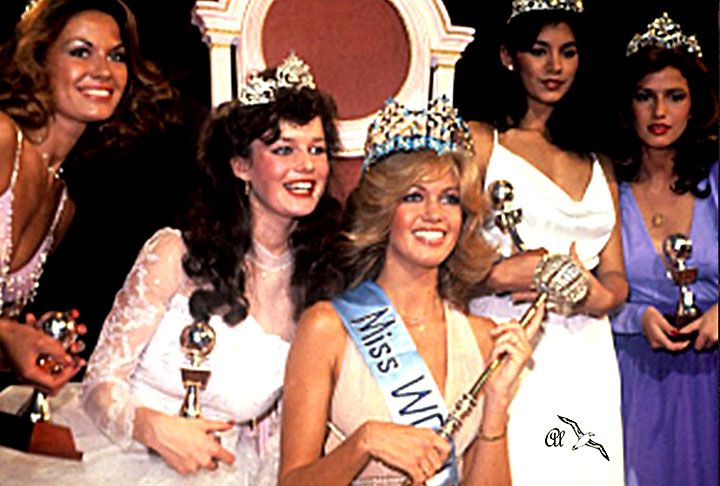 Gabriella Brum (1980) - Ficou apenas 18 horas com a coroa de Miss Mundo. E renunciou ao título, pressionada pela organização do concurso, que descobriu que ela havia posado sem roupa. Gabriella fez um ensaio para a Playboy, revista de sucesso na época. E o recato era norma fundamental do concurso. 