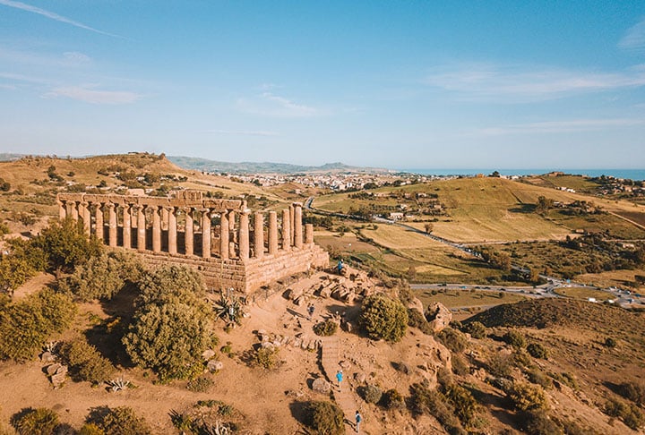 A expansão definitiva da cerveja aconteceu com o Império Romano, que a levou para todos os cantos do mundo. É atribuída a Júlio César a introdução da cerveja entre os britânicos. Por meio dos romanos, a cerveja também chegou à Gália, que atualmente é a França.
