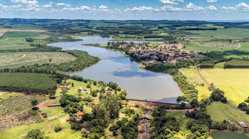 A diversidade de opções de Brotas atrai diferentes perfis de viajantes (Imagem: Joao D'Andretta | Shutterstock) 