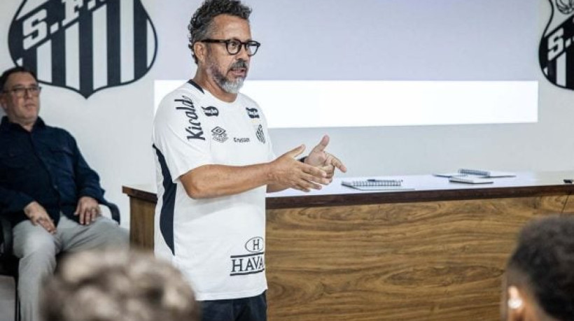 Treinador terá seis dias de treino antes do próximo jogo, contra o Ceará, pelo Brasileirão, e quer corrigir defesa e pontaria dos atacantes