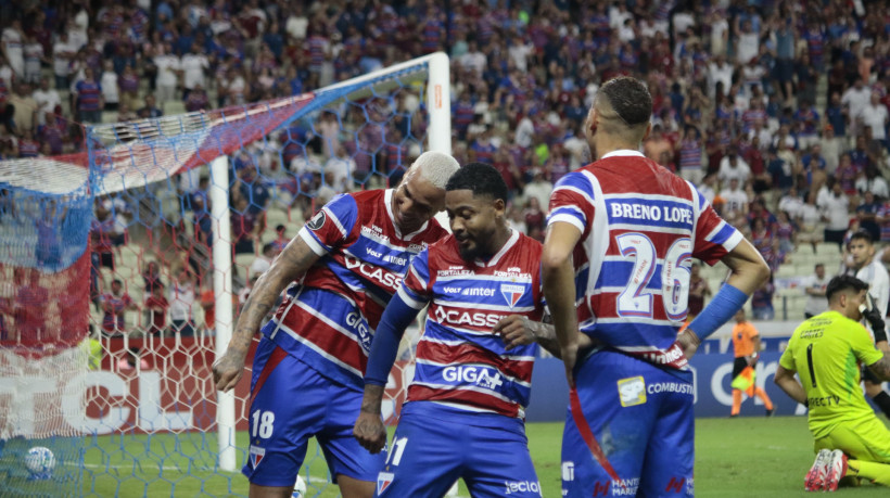 Fortaleza e Colo-Colo se enfrentaram na Arena Castelão pela Libertadores. 