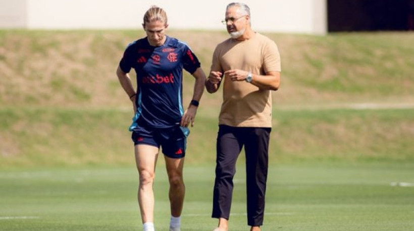 Rubro-Negro quer jogadores com drible e velocidade e também já projeta reposição de Wesley, que deve sair no meio da temporada