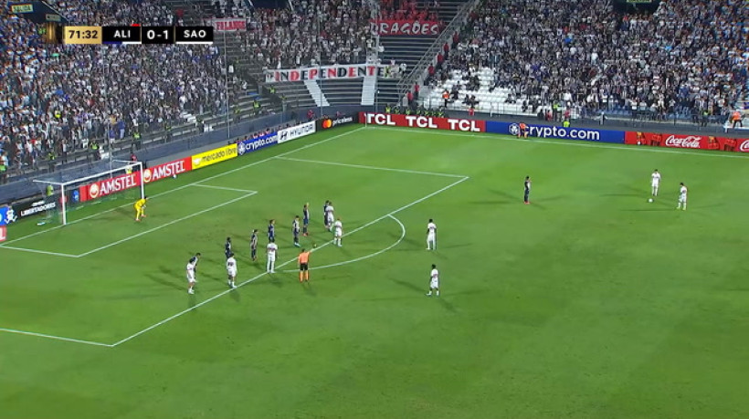 Poderia ter sido mais! São Paulo acerta trave duas vezes em jogo da CONMEBOL Libertadores; veja