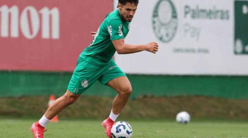 Meia voltou a ser relacionado contra o Vasco, mas não saiu do banco de reservas. Mas para Abel, jogador atua como 'capitão invisível'