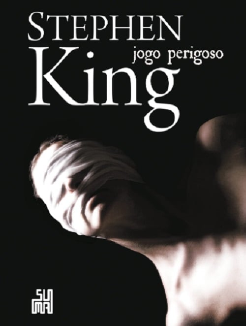 Jogo Perigoso (1992) - Este é o livro que inspirou o filme homônimo da Netflix ― partindo de um jogo erótico para uma trama que mistura terror psicológico e sobrenatural. O enredo mostra uma mulher cujo marido morre enquanto ela está algemada a uma cama.