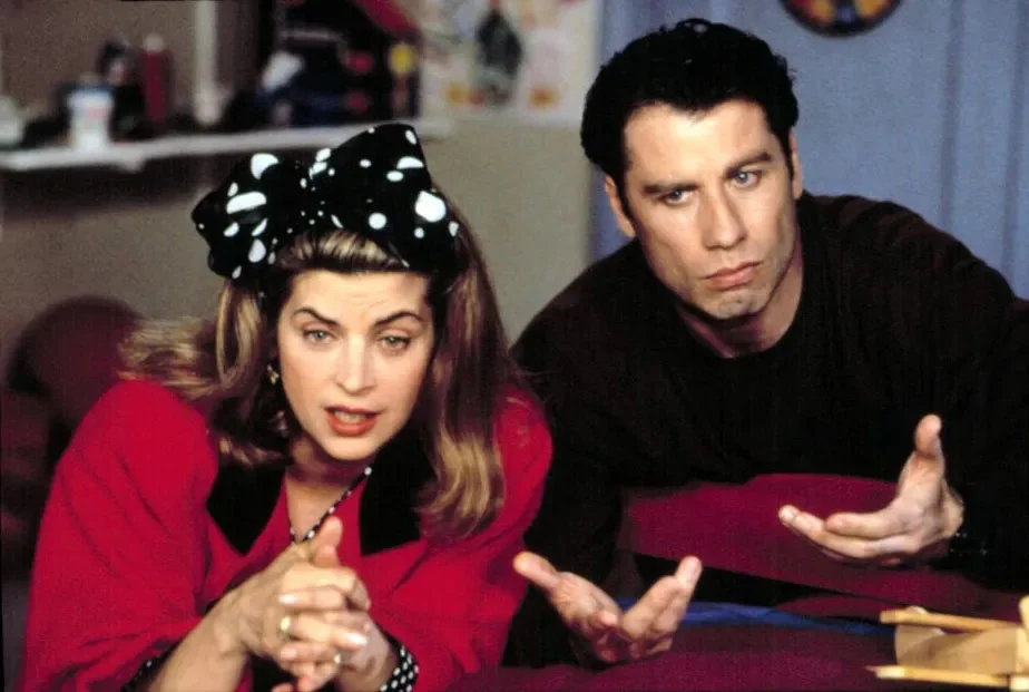A atriz Kirstie Alley, que fez filmes com Travolta, disse que, se não fosse casada, teria tentado um romance com Travolta. Ela disse que o sentimento entre eles era único e mútuo. Kirstie morreu em 2022. 