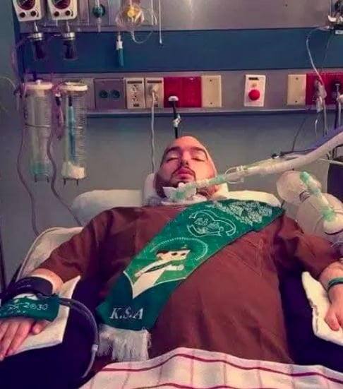 De acordo com o The Times of India, o príncipe estudava em uma academia militar quando o acidente aconteceu e interrompeu seu maior sonho.