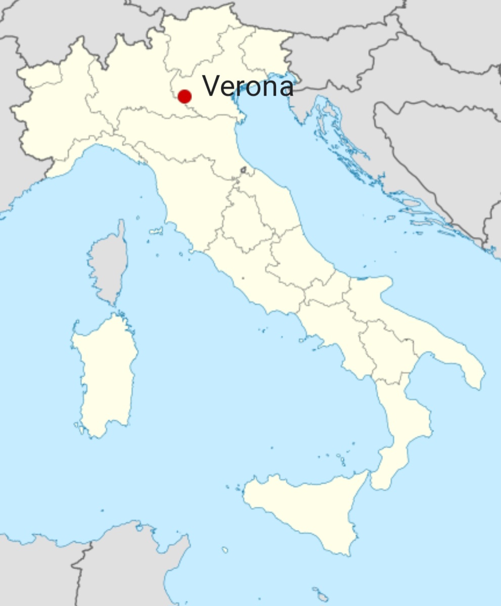 Verona fica no Norte da Itália, a 504 km da capital Roma. Á cidade ocupa uma área de 206,63 km² e tem cerca de 265 mil habitantes. 